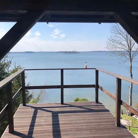 Nad Jeziorem Dobskim Polwysep 公寓